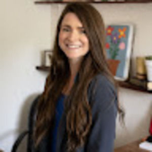 Meet your Posher, Chloe